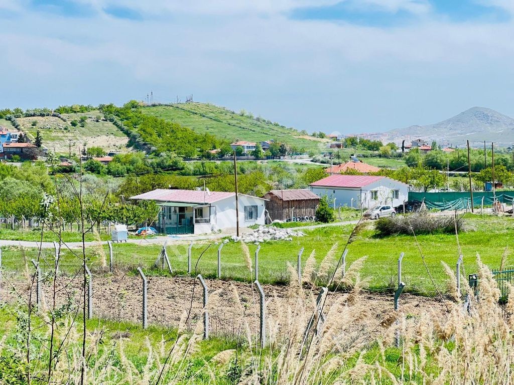 HANIMIN ÇİFTLİĞİNDE SATILIK İMARLI ARSA MAHALLE İÇİNDE - Fotoğraf 4