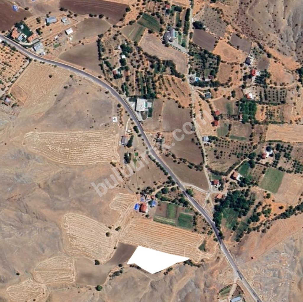 EMLAKCI YUSUF DAN YEMİŞLİK MAHALLESİNDE 3748 m2 SATLIK TARLA - Fotoğraf 5