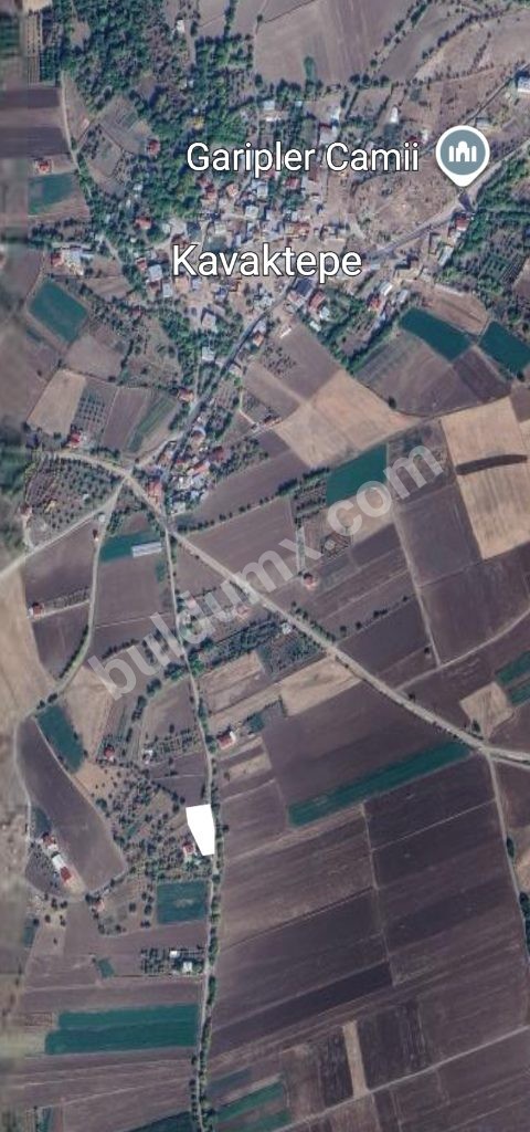 EMLAKÇI YUSUFDAN KAVAKTEPE KÖYÜNDE SATLIK TARLA - Fotoğraf 5